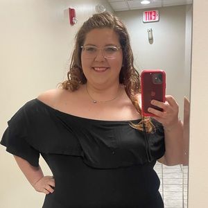 Meet your Posher, Kendra